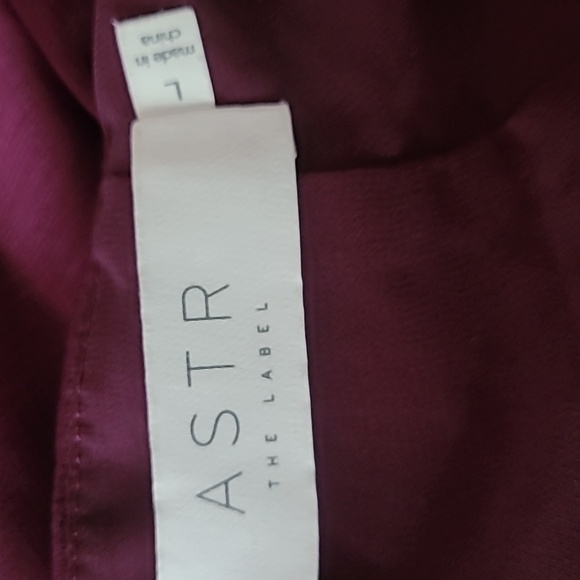 Astr the Label Purple Satin Halter Wide Leg Jumpsuit Large - Picture 3 of 3